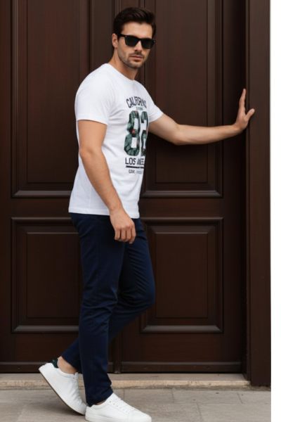 Men's White American 82  Typographic Round Neck T-shirt