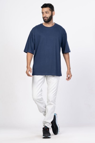 Shleviro Men's Leo Navy Blue Solid Round Neck Oversized T-shirt