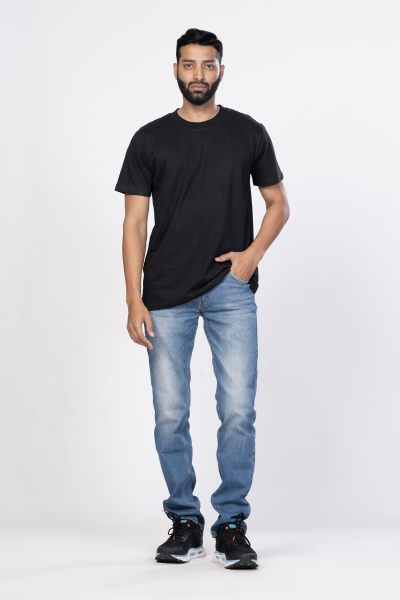 Shleviro Men's Platinum Black Solid Round Neck T-shirt